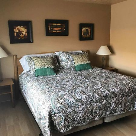 Economy Guest Village Rock Springs Ngoại thất bức ảnh