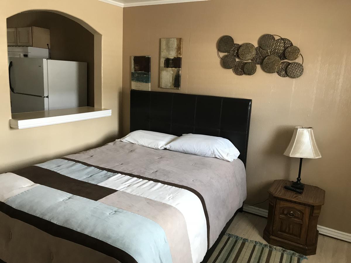 Economy Guest Village Rock Springs Ngoại thất bức ảnh